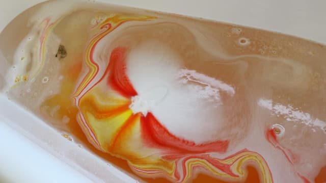 Detalle de Lot de 3 grandes bombes de bain ZIMPLI Rocket (effet flamme pétillant) – jouets de bain pour enfants