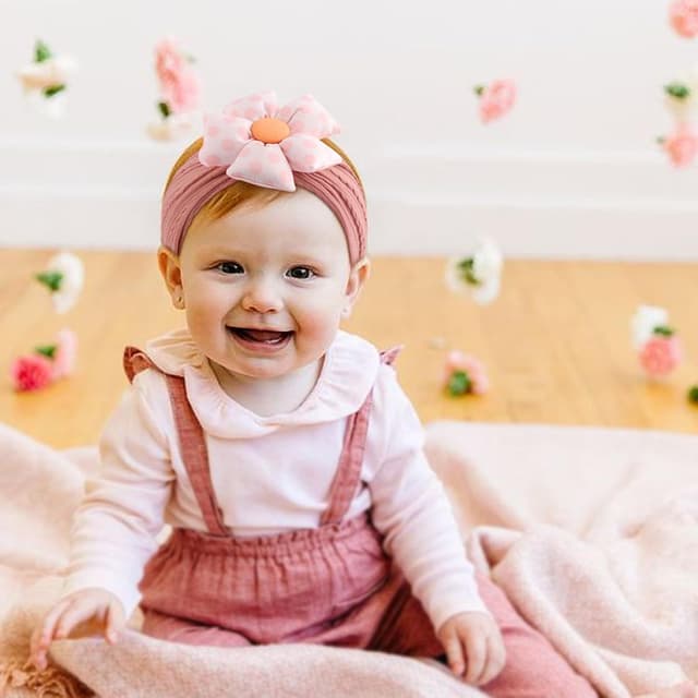 Detalle de DRESHOW 3 Pack Girls Headbands – Stretchy Nylon Flower Hair Accessories