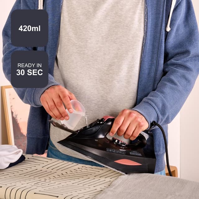 Detalle de Black+Decker BXIR3000E ferro da stiro a vapore 3000 W con piastra ceramica e colpo vapore 200 g/min