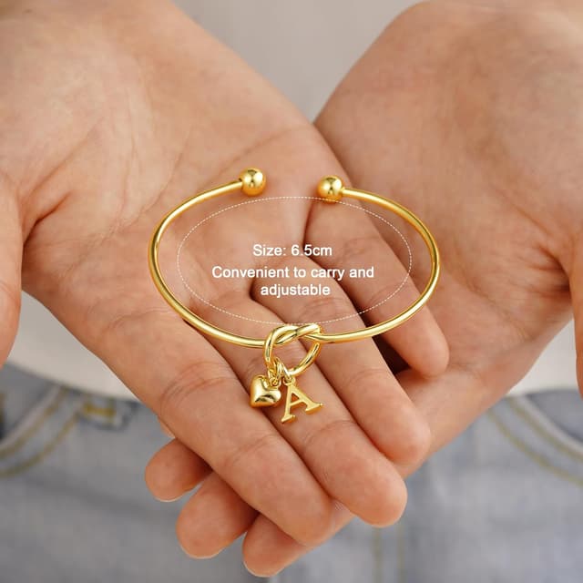 Detalle de Bracelet TINGN pour femme plaqué or 14 carats, nœud d’amour avec initiale de A à Z (réglable)