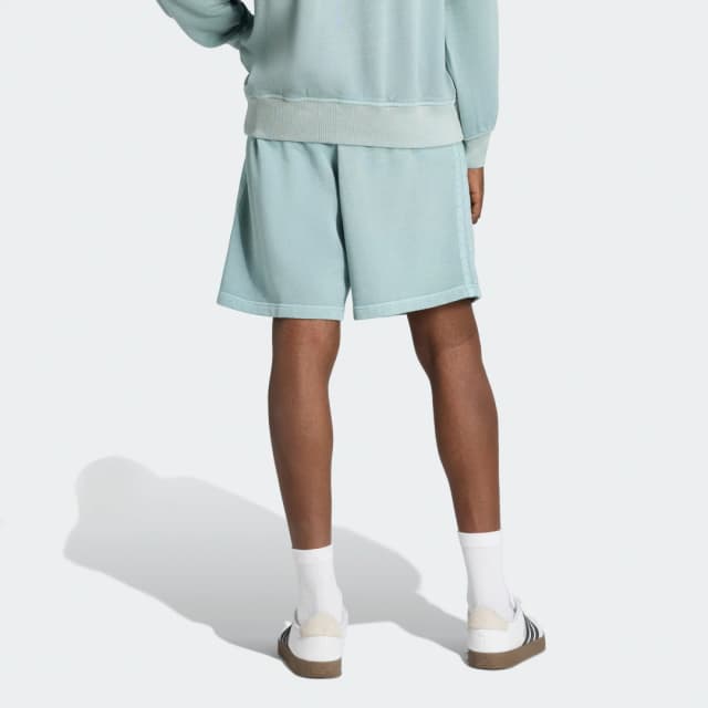 Detalle 2 de adidas Pantalón corto de felpa efecto lavado ALL SZN verde