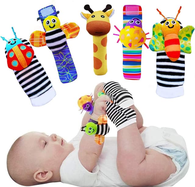 Imagen de Foot Finders & Wrist Rattles Infant Socks 0-3 Months en OfertitasTOP