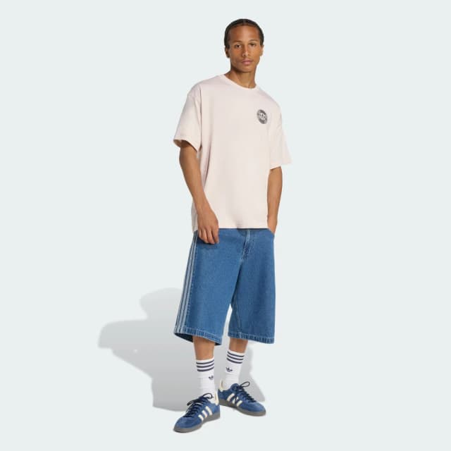 Detalle de Camiseta Adidas Street Band en rosa