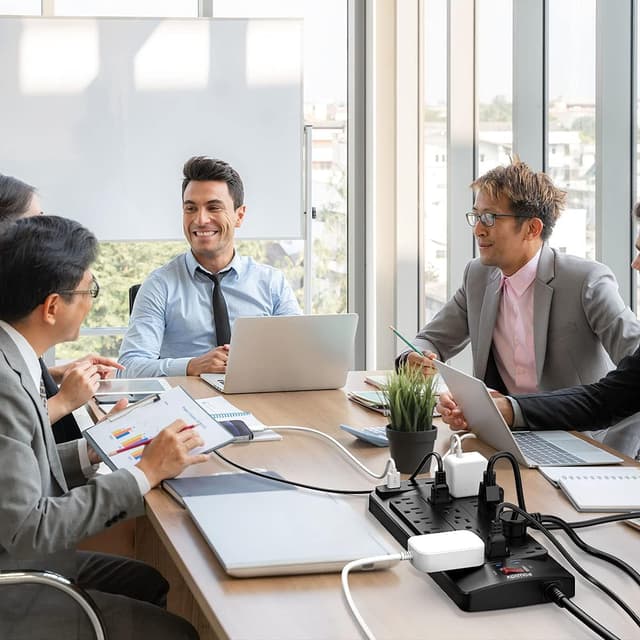 Detalle de POWSAV 18-Outlet Surge Protector Power Strip (6-Foot Flat Plug, 4 USB) — ETL Listed