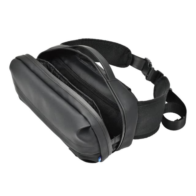 Detalle 2 de Hori Adventure Pack Negro — Estuche para Switch con 6 ranuras