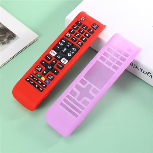 Detalle de Silicone Remote Cover for Samsung Smart TV remotes (AA59-00786A / BN59-01315B etc.) with anti-slip grip and anti-lost lanyard