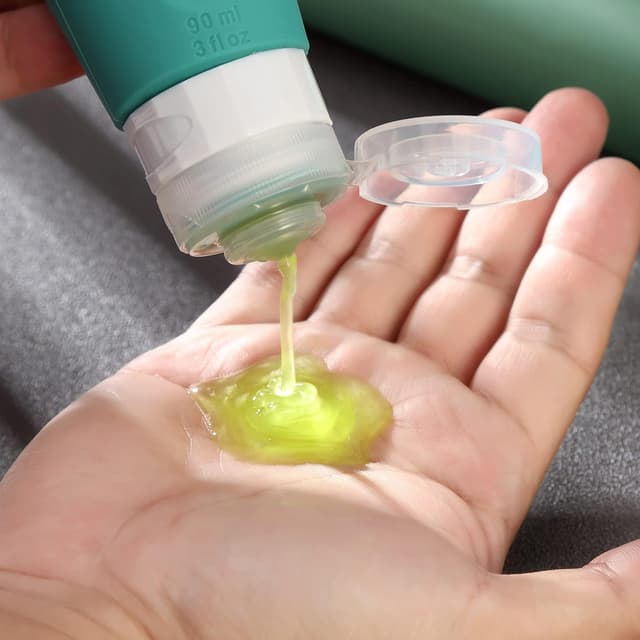 Detalle 2 de Mrsdry Leak-Proof Silicone Travel Bottles (90ml) – TSA Approved Refillable Toiletry Containers, 4 Pack with Clear Bag