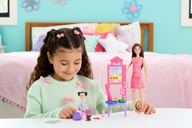Thumbnail 1 de Barbie Careers Teacher Playset Doll 3+