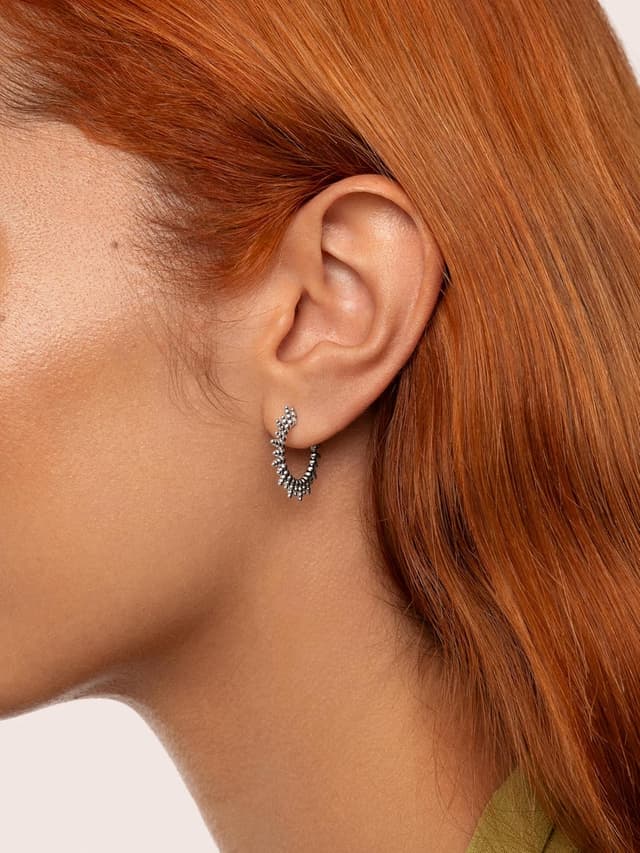 Detalle 2 de SINGULARU Pebbles Sun orecchini 2,2 cm