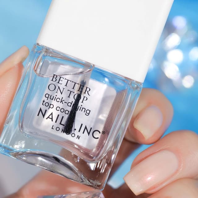 Detalle de Nails.INC Better On Top Quick Drying Top Coat (dries in 45 seconds) – peptide-enriched glossy finish