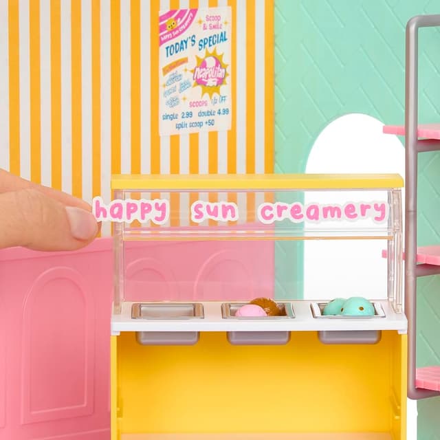 Detalle de MGA'S Miniverse Make It Mini Spaces, Ice Cream Shop