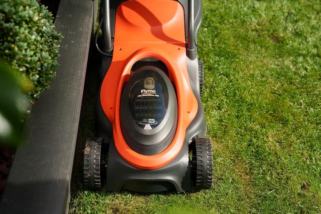 Thumbnail 4 de Flymo SimpliMow 300 18V cordless mower