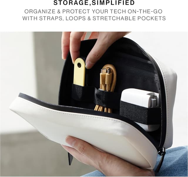 Detalle de Native Union Stow Organizer premium travel tech kit (Sandstone) for cables, charger and small essentials