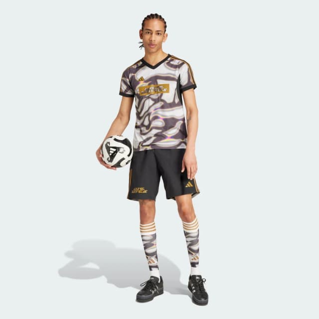 Detalle de Pantalón corto Tiro Pride Downtime para verano