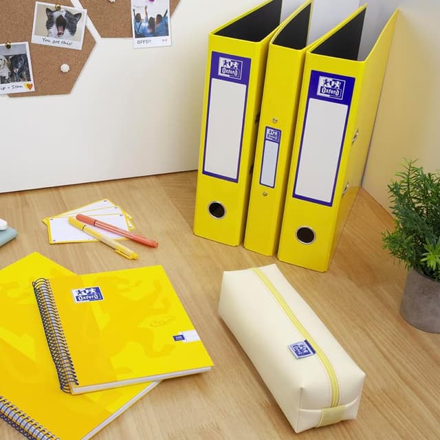 Detalle 2 de Oxford Premium A4 Ring Binder (Yellow) with 25mm Capacity