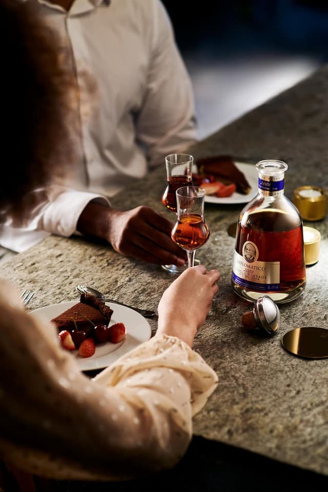 Thumbnail 5 de Diplomático Single Vintage 2008 🥃 Ron 43% 700 ml