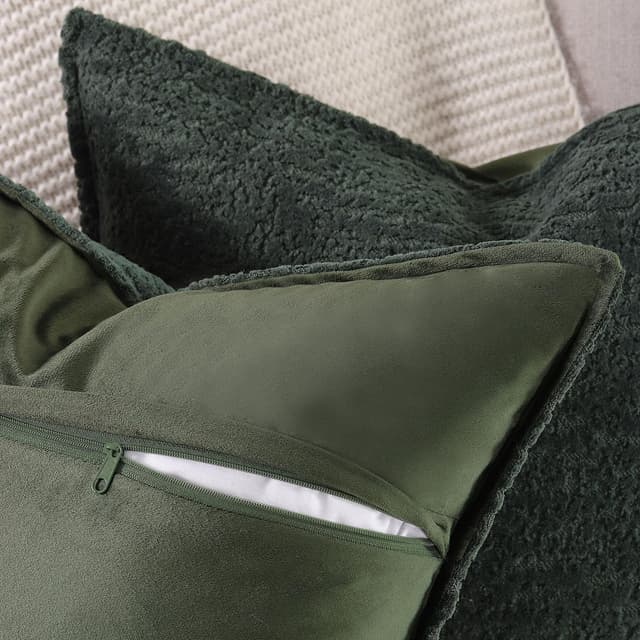 Detalle de Madizz 2er Set Chenille-Samt Kissenbezüge mit Rand-Dekor (dunkelgrün, 50x50 cm)