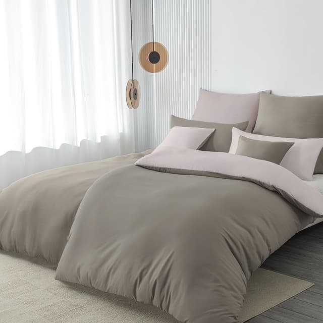 Detalle de Nesture Seitenschläferkissen Bezug 40 x 145 cm (2er Set) – Kissenbezug aus 100% Mikrofaser in Taupe, mit Reißverschluss