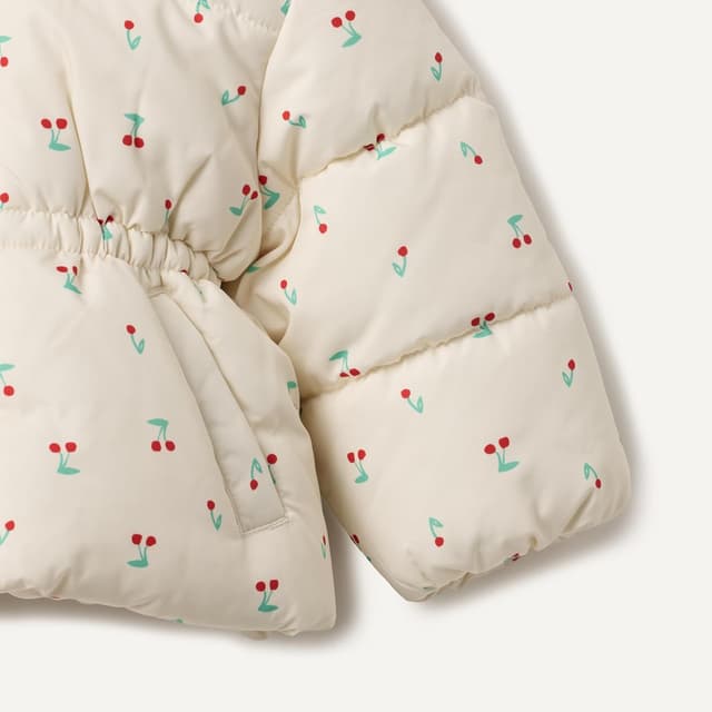 Detalle de Amazon Essentials Girls’ Water-Resistant Hooded Puffer Jacket