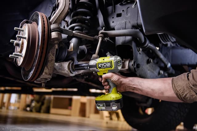 Detalle de Ryobi RIW18BL-0 18V brushless impact wrench 900Nm
