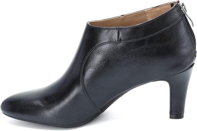 Detalle de LifeStride Women’s Georgia comfort dress shoe with soft support and traction sole