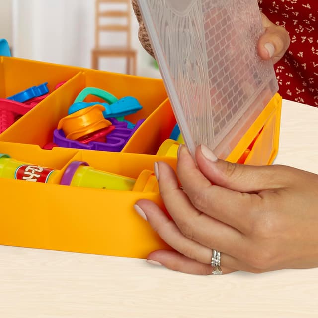 Detalle de Play-Doh Fantasievolle Tierbox – Knet-Set mit Aufbewahrungsbox und 22 Zubehörteilen