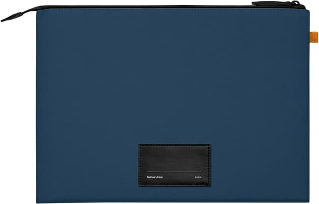 Detalle 2 de Native Union W.F.A 14-inch MacBook Sleeve (Navy) with 360-degree protection and recycled materials