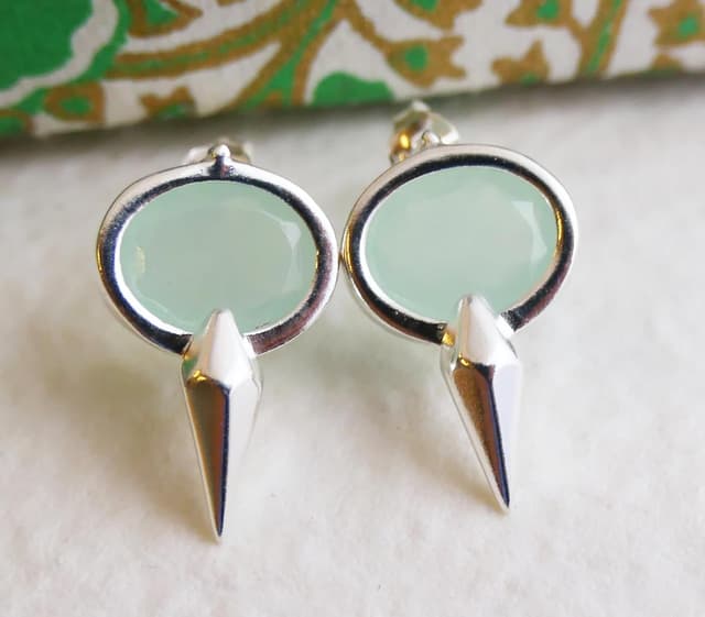 Detalle 2 de Aqua Chalcedon Sterling Silber Ohrstecker (925) – handgefertigter Ohrschmuck mit natürlichem Edelstein