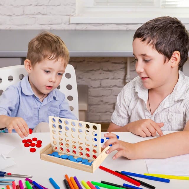 Detalle de ZUNIPLEX Wooden 4 in a Row (Four Wins) Travelling Game – Classic strategy board game for children