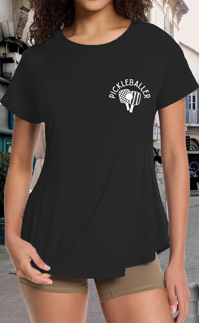 Detalle 2 de Qskall women’s pickleball T-shirt – soft paddleball tee with racket pattern