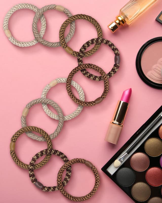 Detalle de Kisvic Mädchen Haargummis (10er-Set) – mehrfarbige geflochtene Zopfgummis in Braun für dickes & lockiges Haar