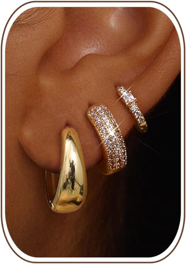 Detalle de LOLIAS Small Hoop Earrings 3 Pairs