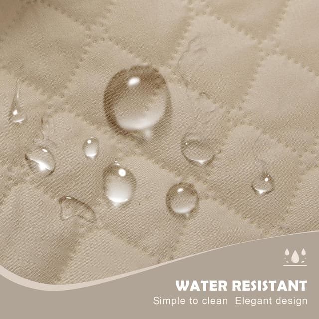 Detalle de Lydevo copridivano impermeabile trapuntato 4 posti beige con braccioli e protezione antigraffio