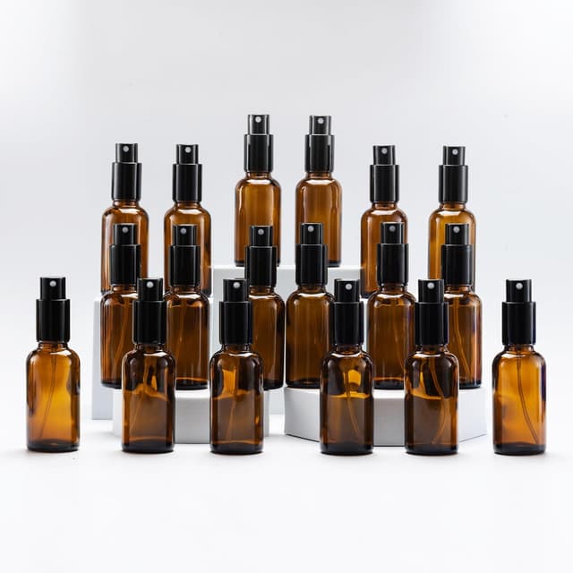 Detalle de Set di flaconi spray in vetro YIZHAO da 30 ml (ambra) con spruzzatore fine e accessori, 18 pezzi