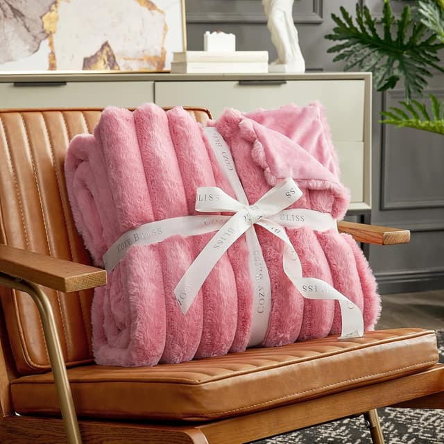 Detalle de Cozy Bliss Faux Fur Throw Blanket for Couch 🛋