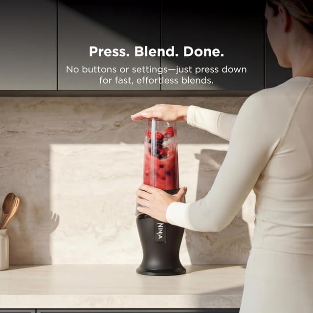 Detalle de Ninja QB3001SS 700-Watt Personal Blender with 16-oz Cups and Spout Lids