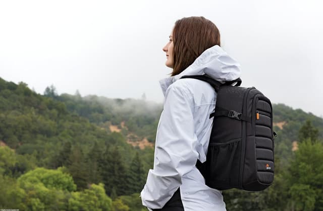 Detalle de Lowepro Tahoe 150 mochila para cámara 10"