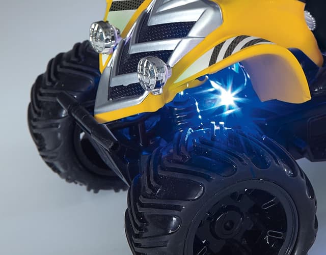 Detalle 2 de Revell Control Quadbike New Dust Racer im Maßstab 1:10 – 27‑MHz-Fernsteuerung für Indoor & Outdoor