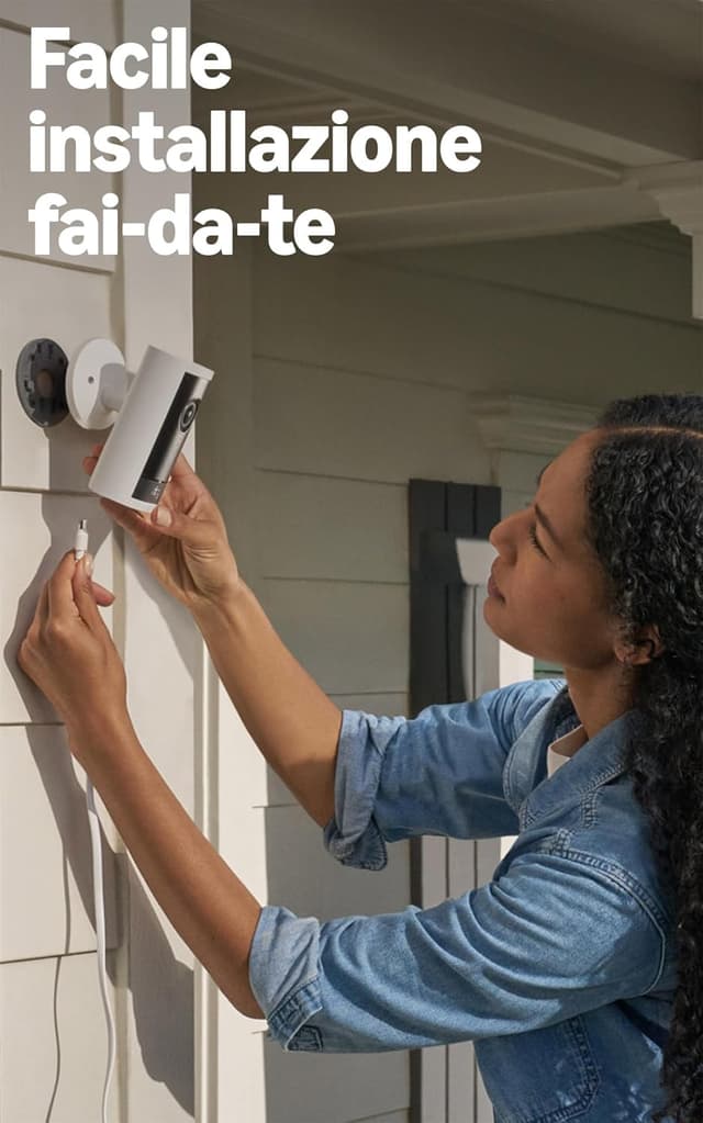 Detalle 2 de Ring Videocamera esterna Pro Plug-In (Outdoor Camera Pro) con visione Retinal 4K e zoom 10x