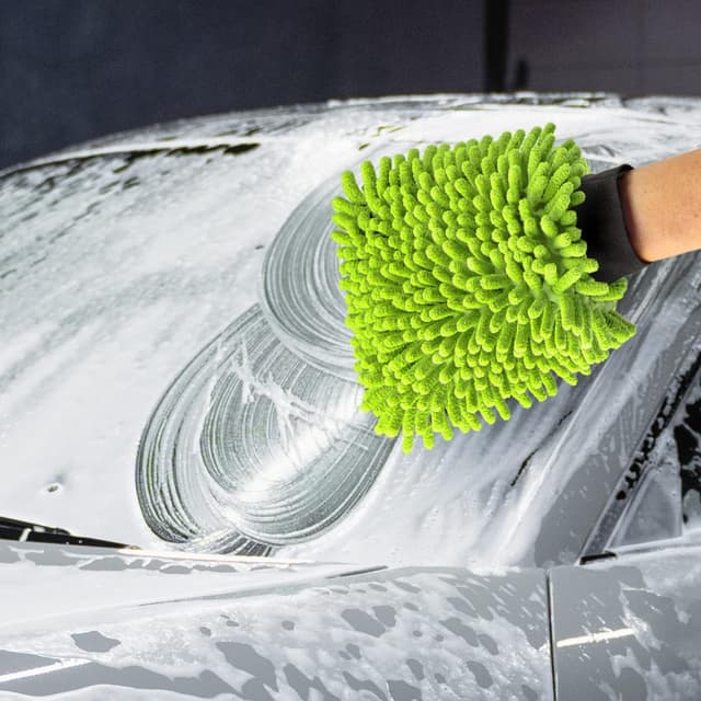 Detalle 2 de com-four® 3X Waschhandschuh aus Microfaser (Chenille) für Auto & Haushalt – neongrün, 3-teilig