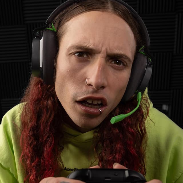 Detalle de Skullcandy SLYR Pro Wireless cuffie da gioco over-ear multipiattaforma con trasmettitore USB-A e microfono Clear Voice