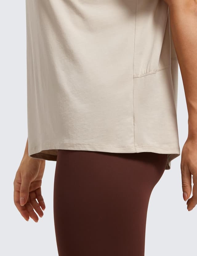 Detalle de T-shirt d’été CRZ YOGA en coton Pima pour femme – ample, léger et manches courtes