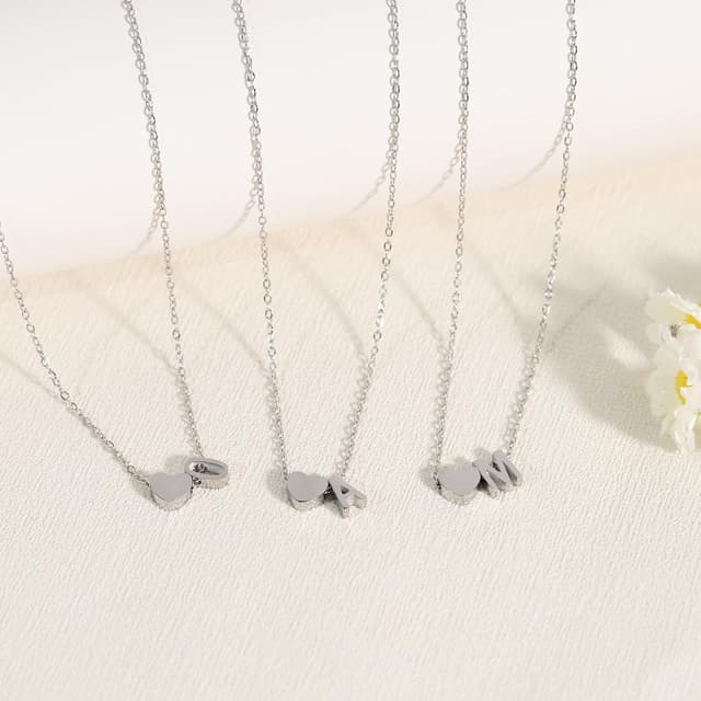 Detalle de RMMD Herz Goldkette mit Buchstaben – 18K Gold/Weißgold vergoldet, Damen Halskette personalisierbar