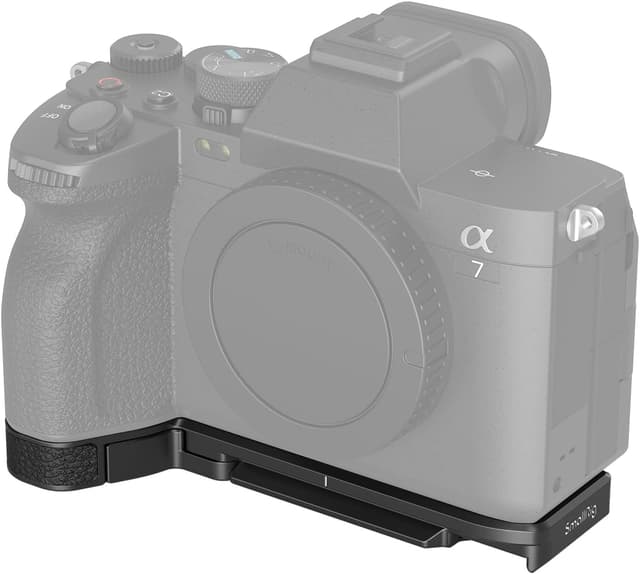 Detalle de SmallRig Basisplatte 3666B für Sony Alpha 7 V/IV/RV/A7S III mit Arca-Schnellwechsel und Kaltschuh