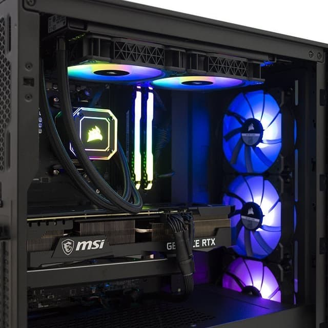 Detalle de PcCom Imperial con Intel Core i7-13700KF, 32GB RAM, 2TB SSD y RTX 4070 Ti SUPER