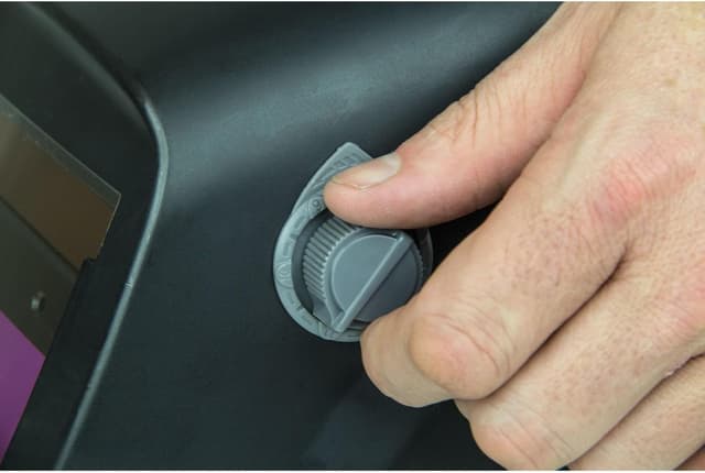 Detalle 2 de SIP Meteor 2185 auto-darkening welding helmet (True Colour) DIN 9-13, solar powered