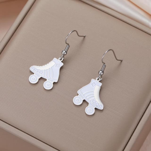Detalle 2 de Dreamtimes Rollschuh-Anhänger-Ohrring aus Edelstahl – bunte Rollschuh-Ohrringe als Sport-Schmuck & Geschenk