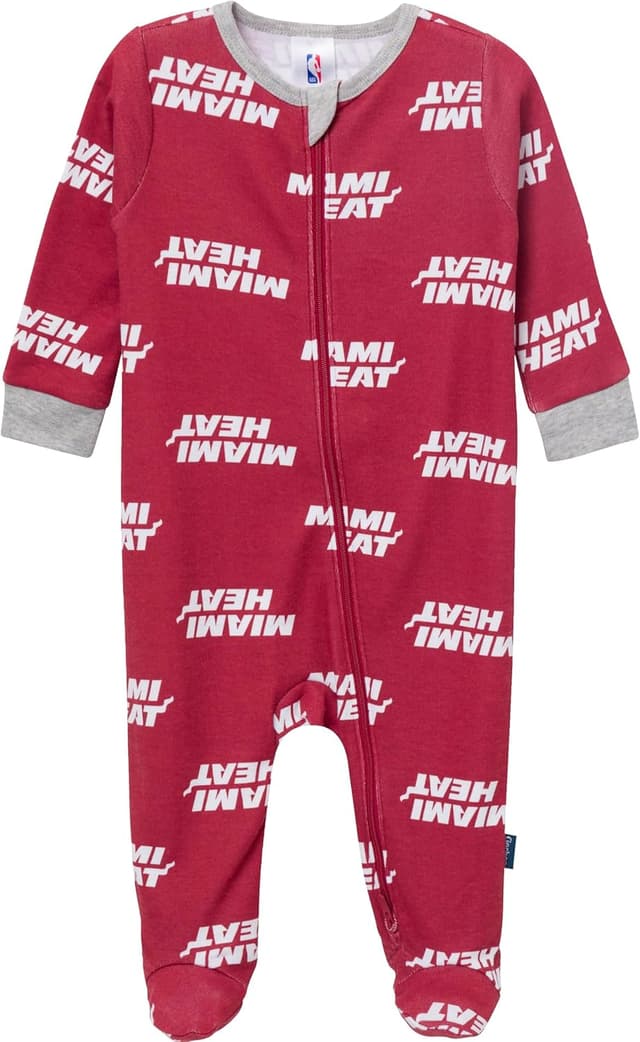 Detalle de Gerber unisex-baby NBA Team Sleep 'N Play (Miami Heat) — soft one-piece for sleep and play