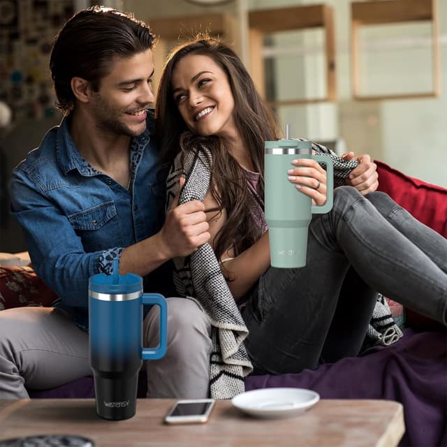 Detalle de WATERSY 1,2 l Thermobecher mit 2 Strohhalmen – vakuumisoliert, BPA-frei, auslaufsicher unterwegs (Retro Grün)