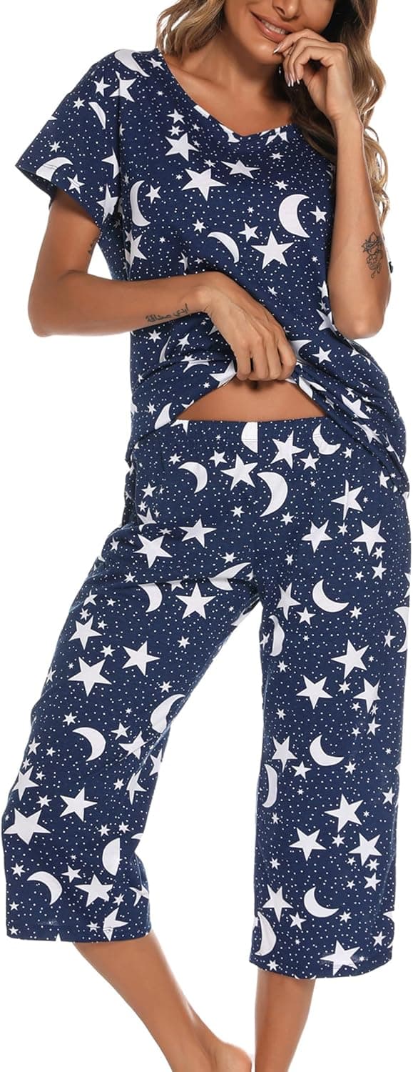 Detalle de ENJOYNIGHT Women’s Cotton Pajama Set (Short-Sleeve V-Neck Top + Capri Pants)